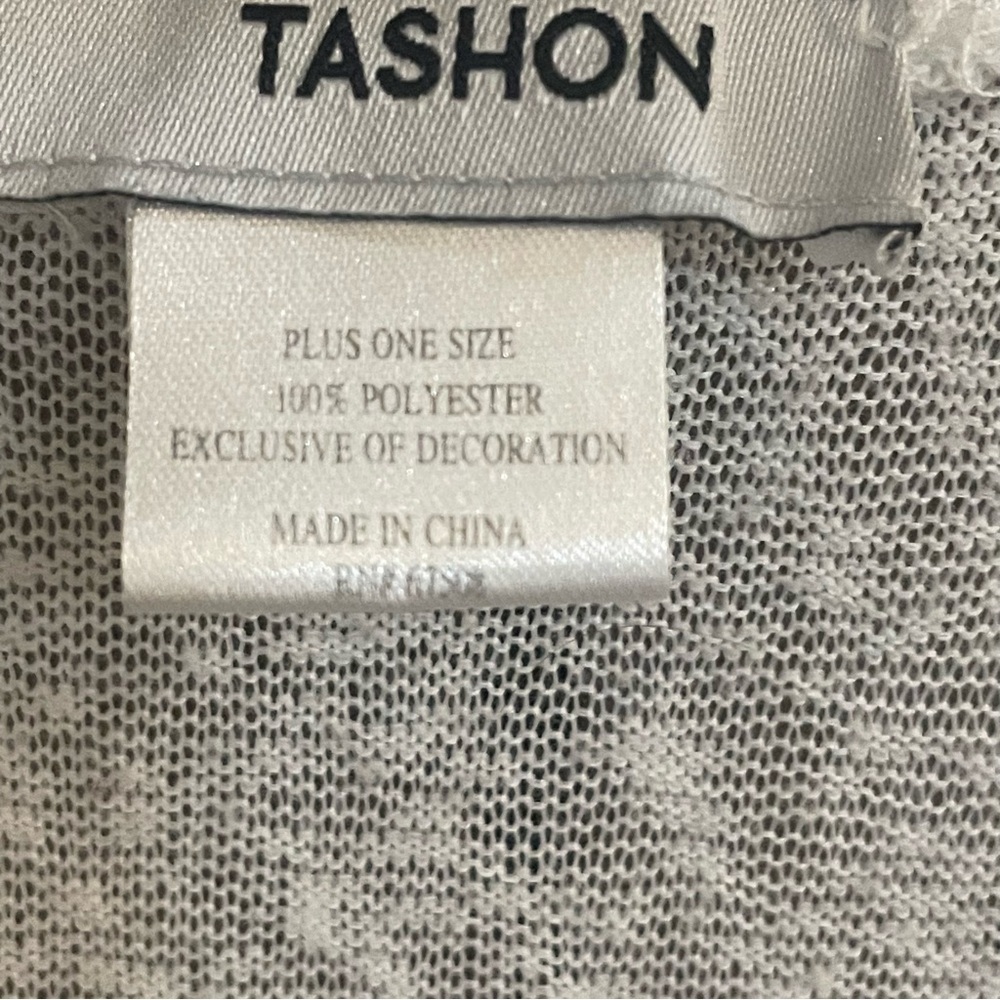TASHON White Lightweight Knit Kimono with Crocheted lace Design. - Picture 7 of 7